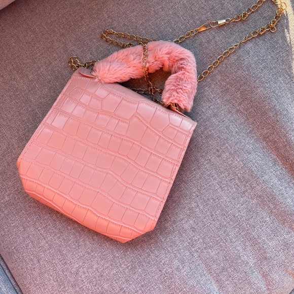 Croc Embossed Flap Satchel Bag - Picture 7 of 9